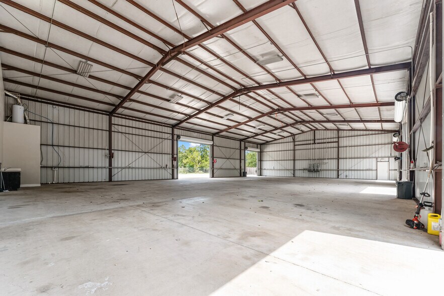 More Photos Of 6927 Highway 36 S, Rosenberg Office For Lease