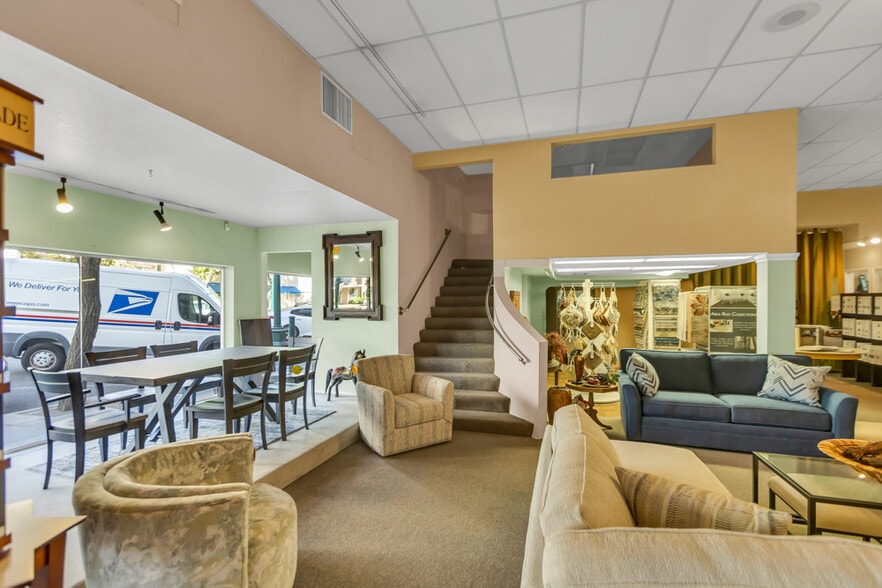 More Photos Of 10 S School St, Lodi Storefront Retail Office For Sale