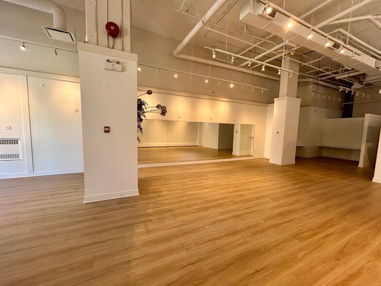 More Photos Of 88 Lonsdale Ave, North Vancouver Office For Sale