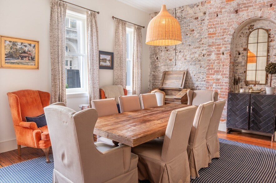 More Photos Of 21 Broad St, Charleston Storefront Retail Residential For Sale