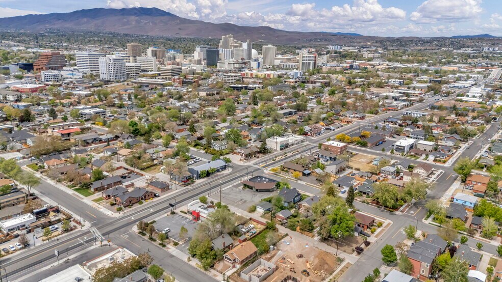 More Photos Of 700 S Wells Ave, Reno Fast Food For Lease