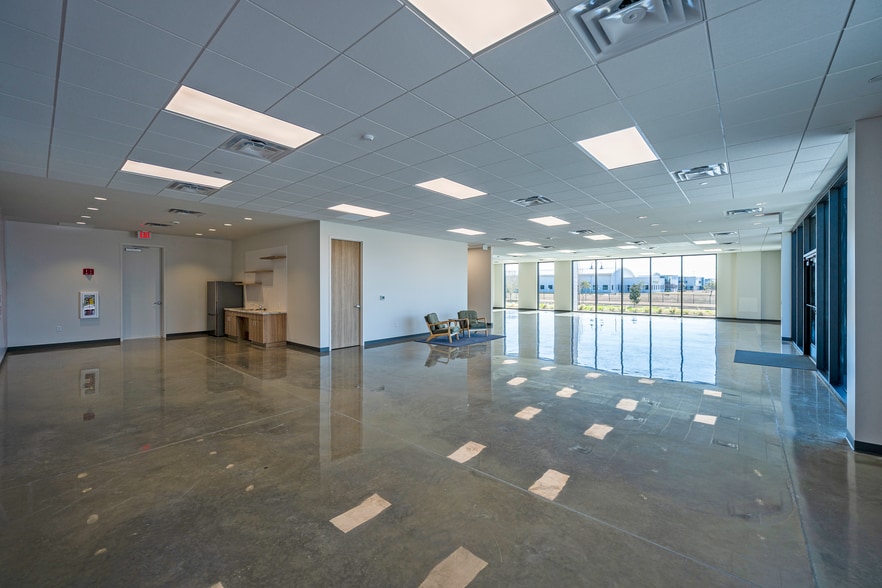 More Photos Of 14621 Kirby Dr, Pearland Unknown For Lease