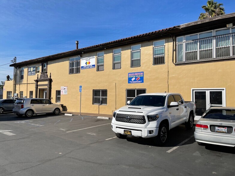 More Photos Of 6200-6300 Wilmington Ave, Los Angeles Restaurant For Lease