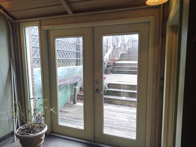 More Photos Of 18035 Georgia Ave, Olney Freestanding For Lease