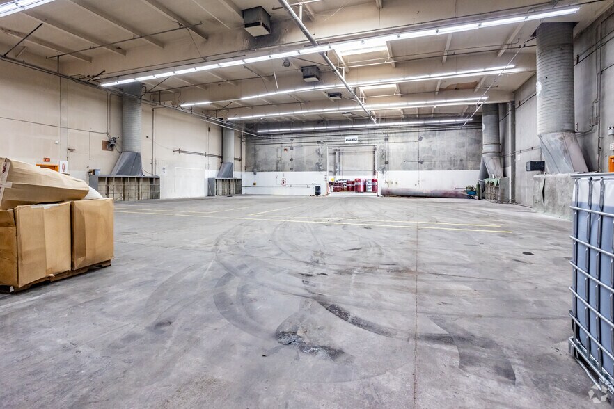 More Photos Of 1210 N Tustin Ave, Anaheim Warehouse For Lease