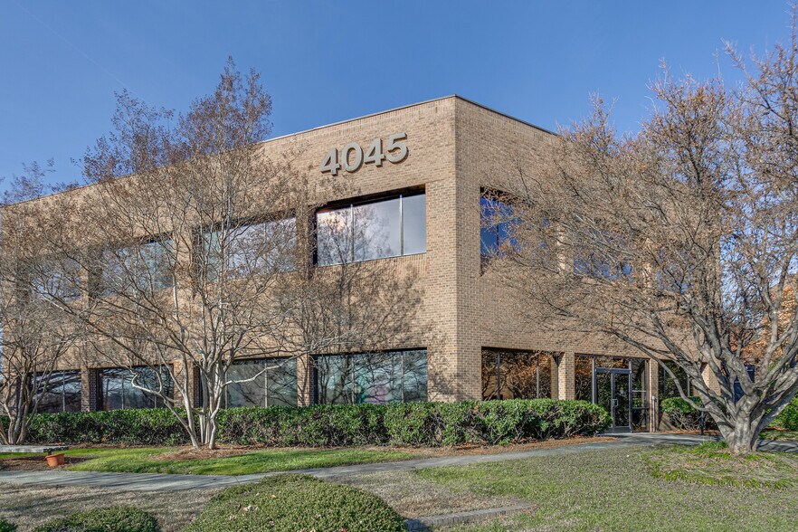 More Photos Of 4025 University Pky, Winston-Salem Unknown For Lease