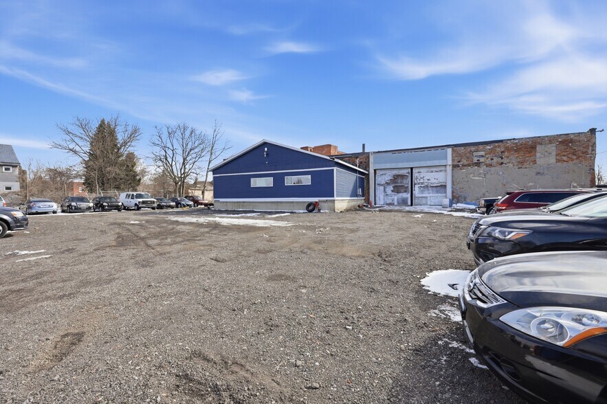 More Photos Of 688 E Eagle St, Buffalo Warehouse For Sale