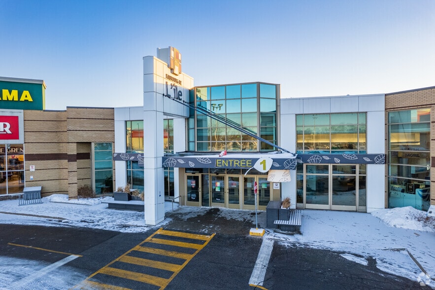 Primary Photo Of 101 Boul Cardinal-Léger, Pincourt General Retail For Lease