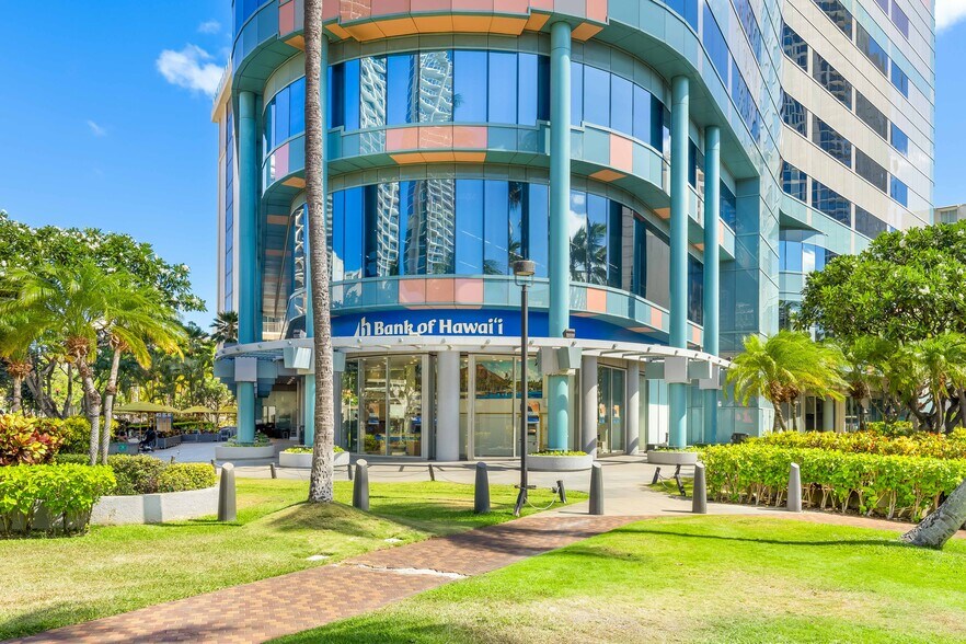 Primary Photo Of 2155 kalakaua Ave, Honolulu Office For Lease