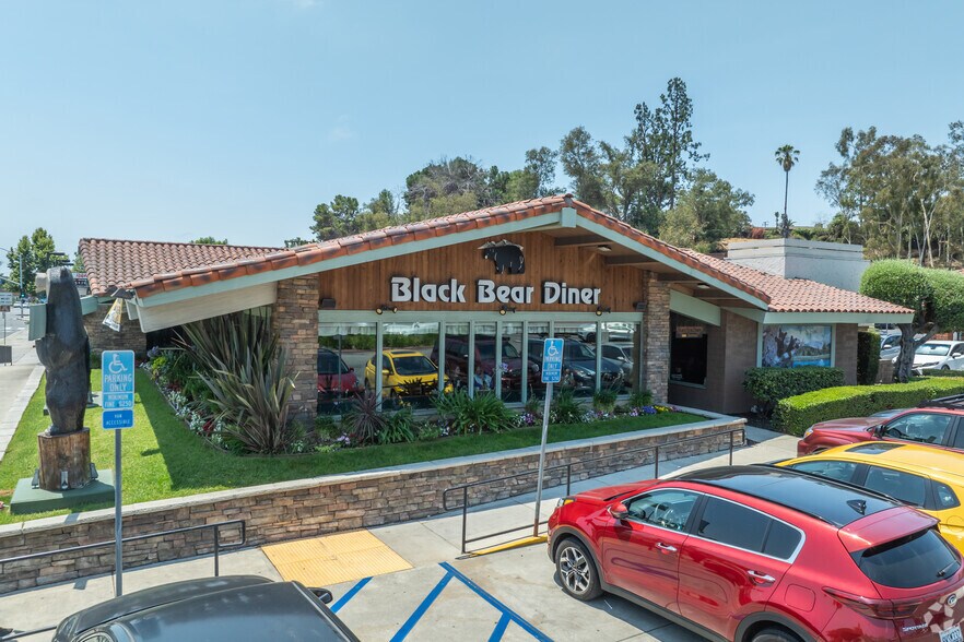 More Photos Of 1001-1235 N Harbor Blvd, Fullerton Unknown For Lease