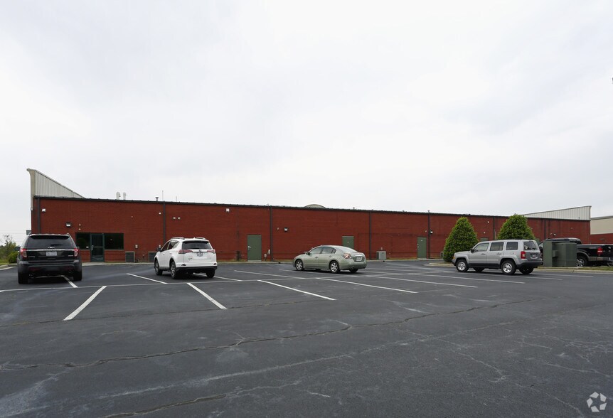 More Photos Of 8970 Us-70 bus Hwy, Clayton Unknown For Lease