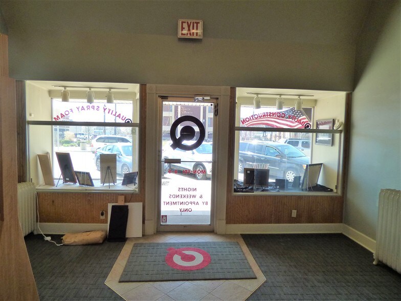 More Photos Of 107 N Main St, Monticello Storefront Retail Residential For Sale