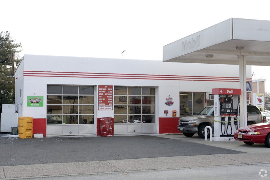 More Photos Of 11 Lakeside Ave, Pompton Lakes Service Station For Lease
