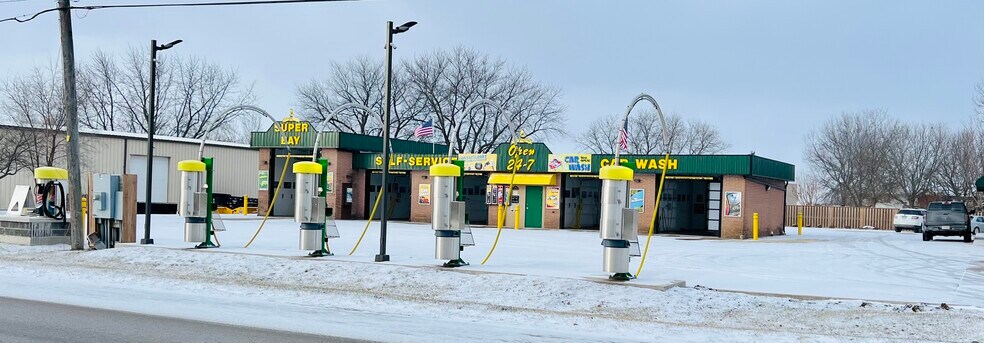 More Photos Of 1185 N 7th St, Rochelle Carwash For Sale