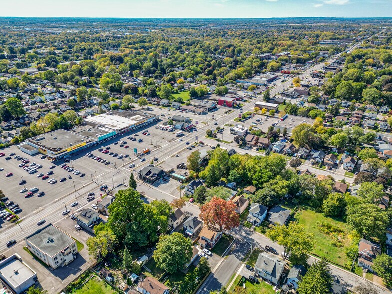 More Photos Of 6499 Lundys Ln, Niagara Falls Auto Repair For Sale