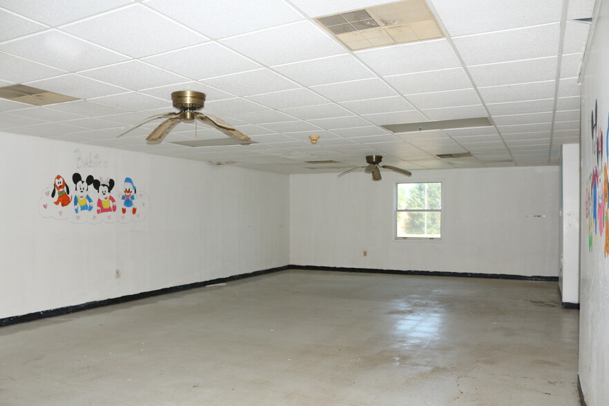 More Photos Of 3001 W Lafayette Ave, Jacksonville Flex For Sale