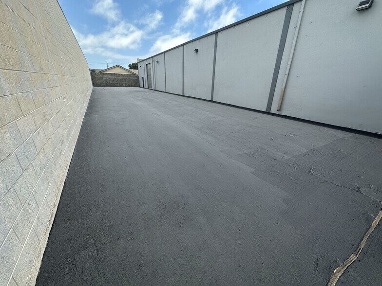 More Photos Of 2034 American Ave, Hayward Warehouse For Lease