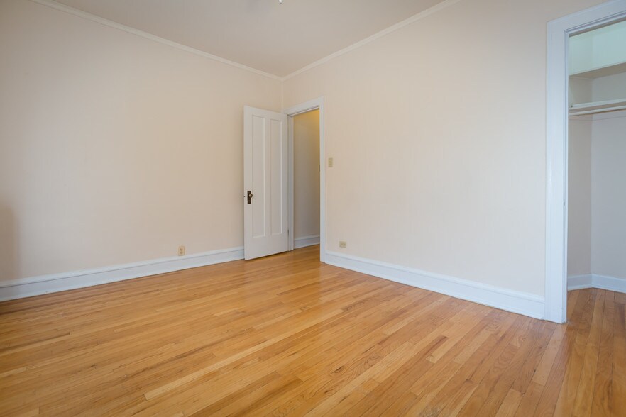 More Photos Of 2432-2434 W Fargo Ave, Chicago Apartments For Sale