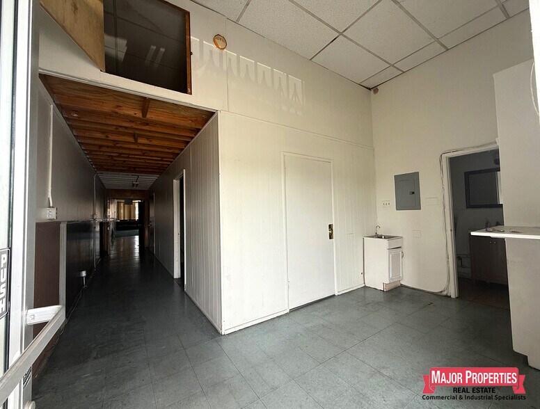 More Photos Of 7538-7544 Lankershim Blvd, North Hollywood Storefront For Lease