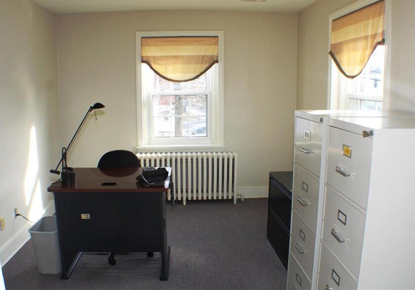 More Photos Of 129 Main, Coopersburg Office Residential For Sale