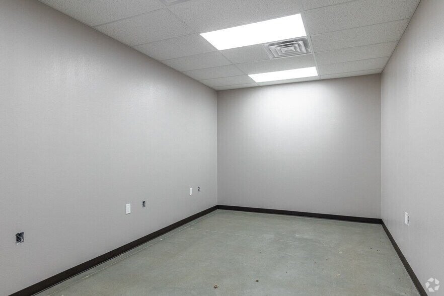 More Photos Of 3717 S County Rd 1232, Midland Industrial For Sale