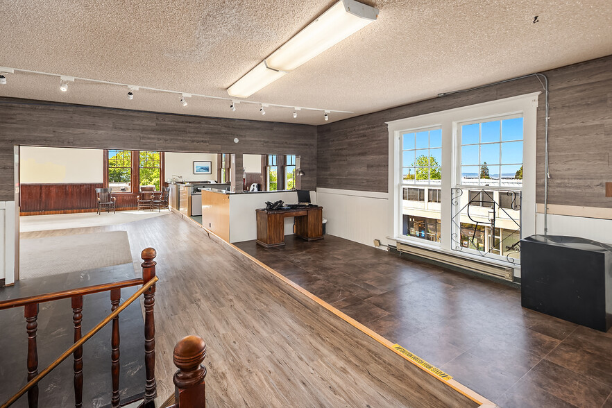 More Photos Of 542 Main St, Edmonds Freestanding For Sale
