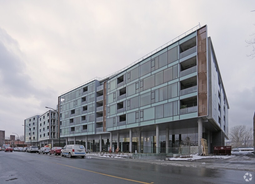 More Photos Of 2365 Rue Saint-Patrick, Montréal Apartments For Lease