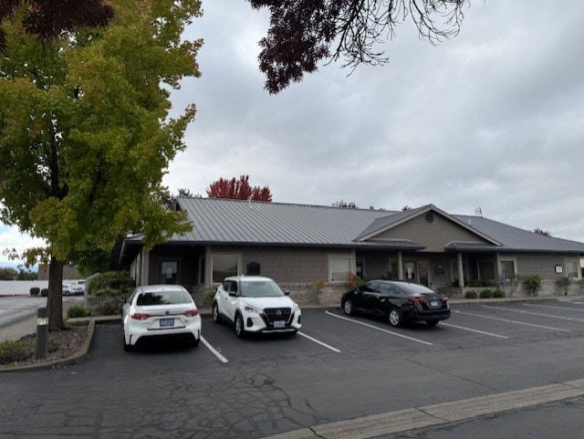 More Photos Of 935 Town Centre Dr, Medford Medical For Lease
