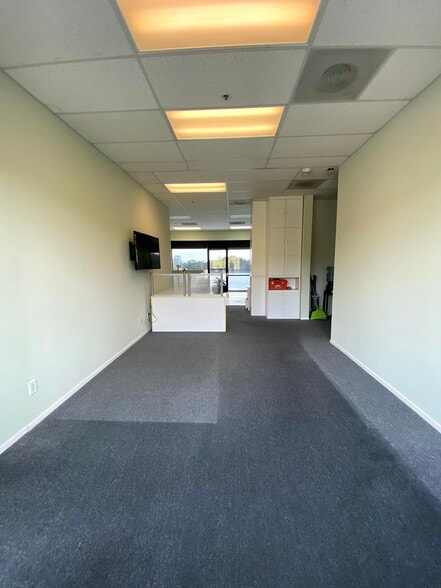 More Photos Of 7010 Soquel Dr, Aptos Office For Lease