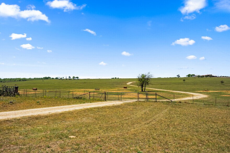 More Photos Of 0 Solana Ranch Rd, Salado Land For Sale