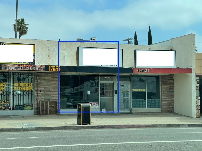 Primary Photo Of 17551-17559 Chatsworth St, Granada Hills Storefront For Lease