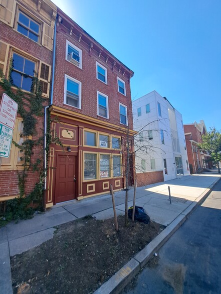 Primary Photo Of 127 Perry St, Trenton Storefront For Sale