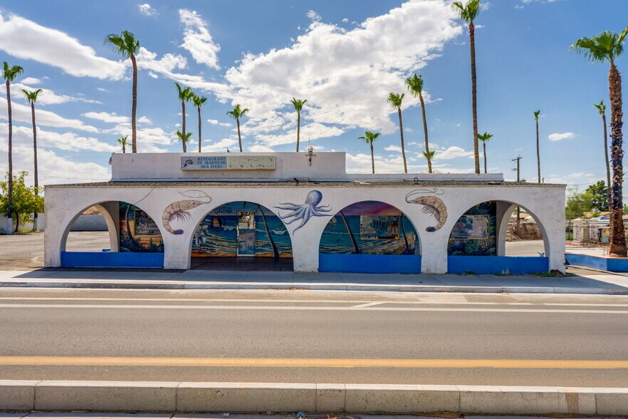 More Photos Of 5222 S Central Ave, Phoenix General Retail For Sale