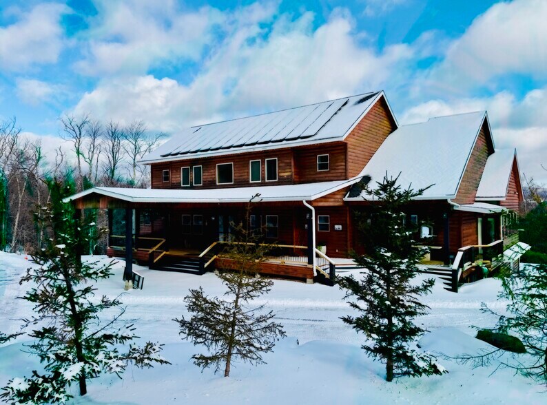 More Photos Of 19 Palsgraf Ct., Elka Park Showroom For Sale