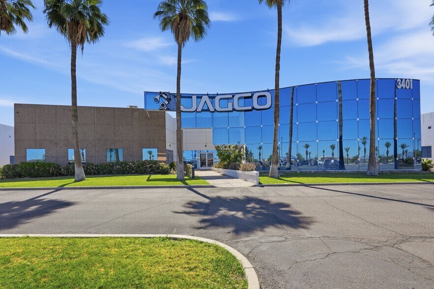 More Photos Of 3401 E Harbour Dr, Phoenix Light Manufacturing For Lease