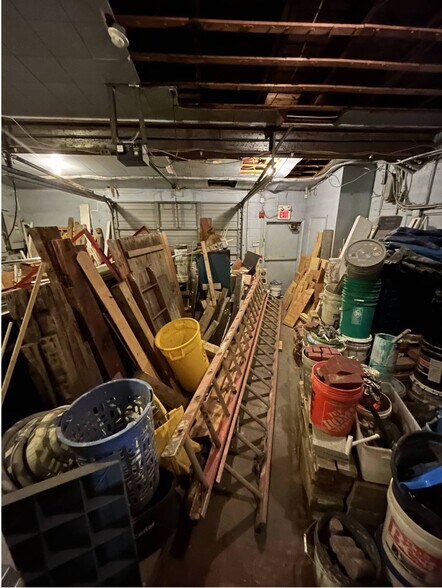 More Photos Of 302 S George St, York Storefront Retail Office For Lease