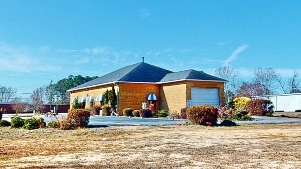 Primary Photo Of 111 Bank St, Sanford Flex For Lease