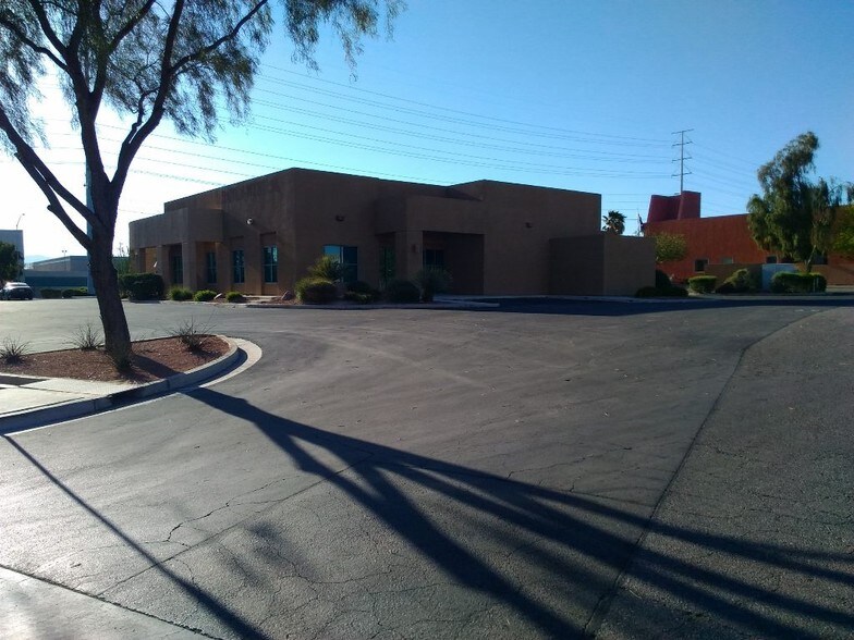 More Photos Of 4050 Losee Rd, North Las Vegas Bank For Sale