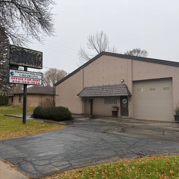 Primary Photo Of 4919 W Good Hope Rd, Milwaukee Flex For Lease