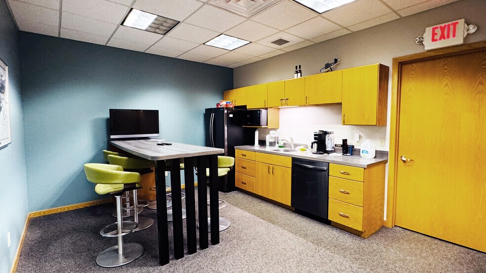 More Photos Of 8240 Stadium Dr, Kalamazoo Light Distribution For Sale