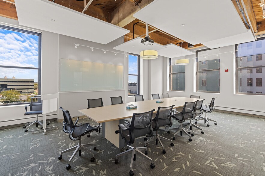 Primary Photo Of 1001 Washington Ave, Saint Louis Office For Lease