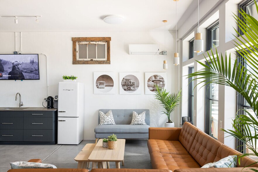 More Photos Of 112 Cape Fear Blvd, Carolina Beach Freestanding For Sale