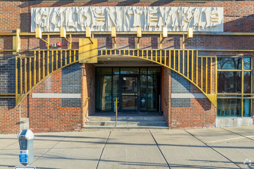 More Photos Of 1651 Beacon St, Brookline Storefront For Lease