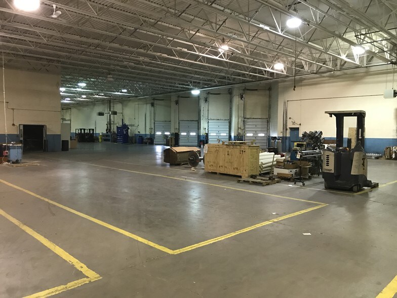 More Photos Of 1349 Cumberland St, Lebanon Manufacturing For Lease