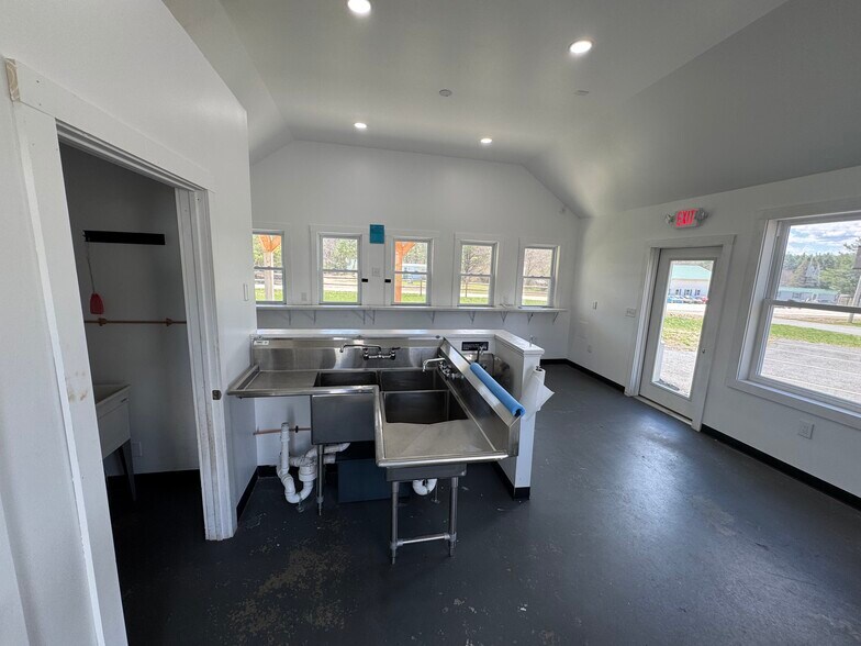 More Photos Of 36 Windymere Dr, Epsom General Retail For Lease