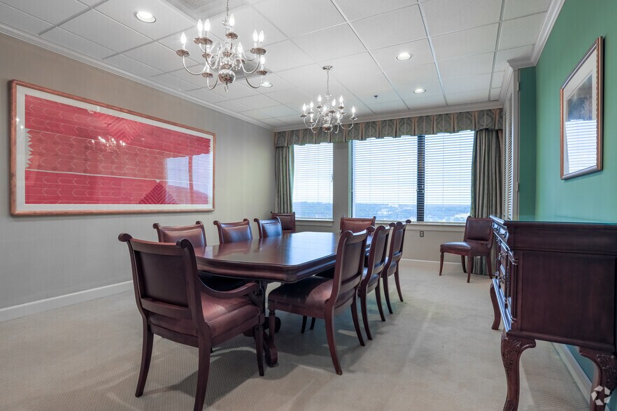 More Photos Of 577 Mulberry St, Macon-Bibb Office For Lease