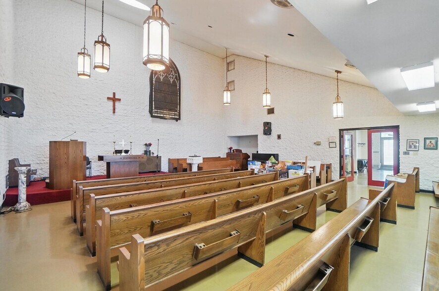 More Photos Of 1708 Baymiller St, Cincinnati Religious Facility For Sale