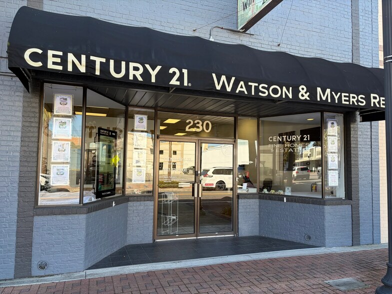 More Photos Of 230 Central Ave W, Winter Haven Storefront For Lease