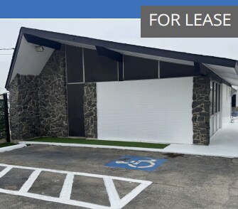 More Photos Of 11641 Denton Dr, Dallas Showroom For Lease