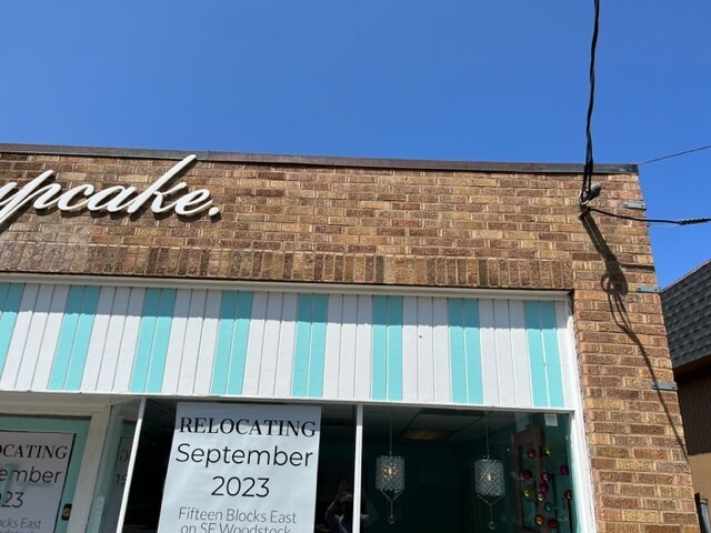 More Photos Of 6011 SE 72nd Ave, Portland General Retail For Lease